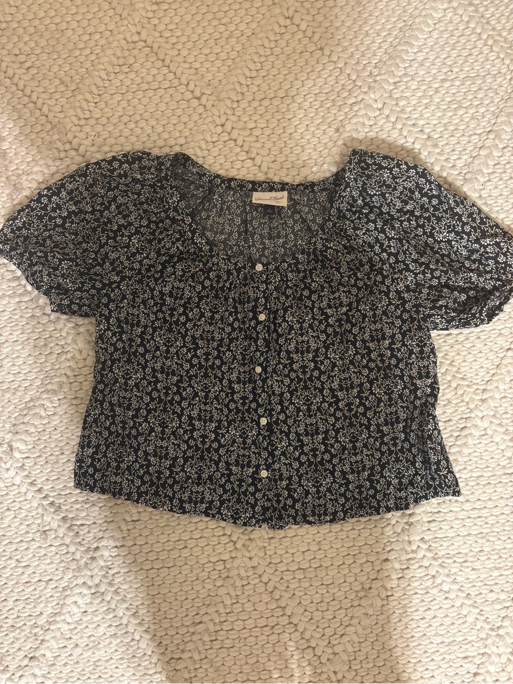 Universal Thread Black Floral Button-Front Puff Sleeve Blouse